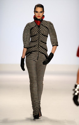 Illustration for article titled Sneak Peek: The Project Runway Fashion Show